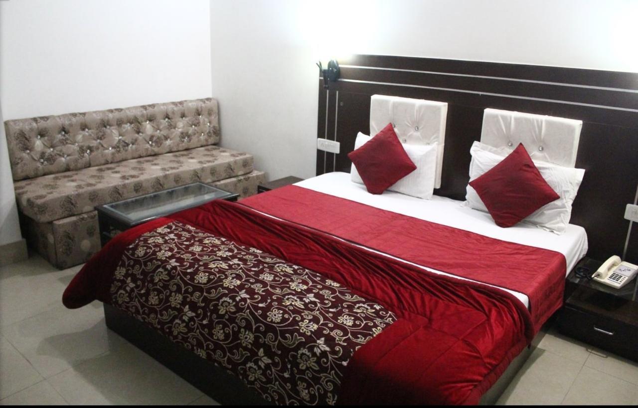 Oyo 16415 Hotel Kishore International Amritsar Luaran gambar